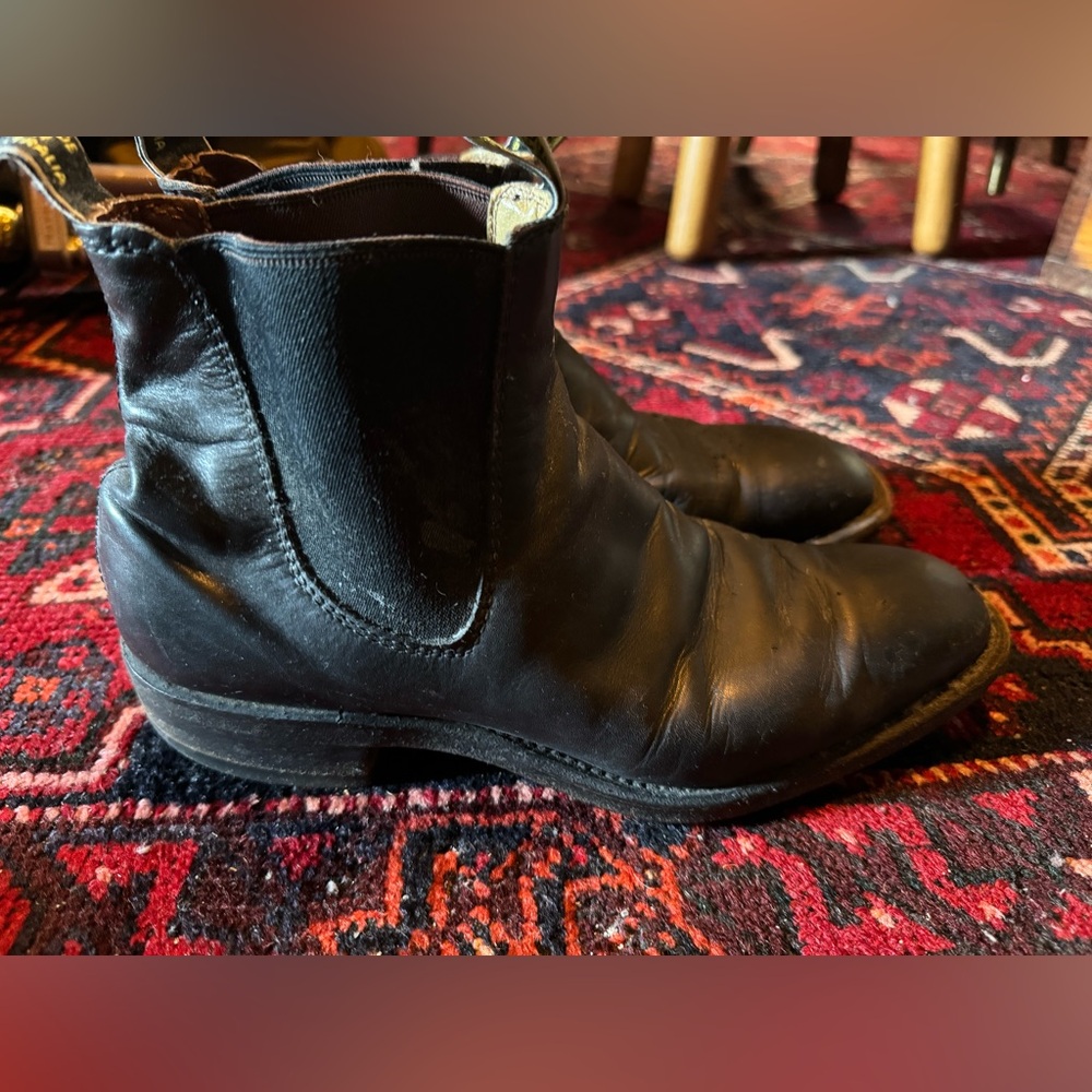 RM Williams leather Chelsea  boots